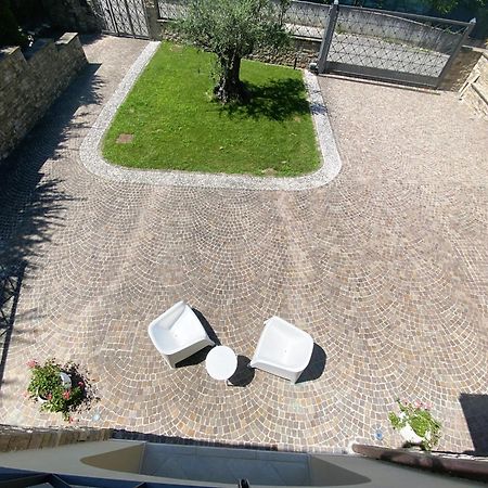 Vela Di Soleville Camere Con E Senza Vista Lago Con Ristorante & Pizzeria Sale Marasino Kültér fotó