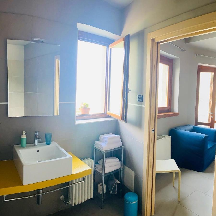 Vela Di Soleville Camere Con E Senza Vista Lago Con Ristorante & Pizzeria Sale Marasino Kültér fotó