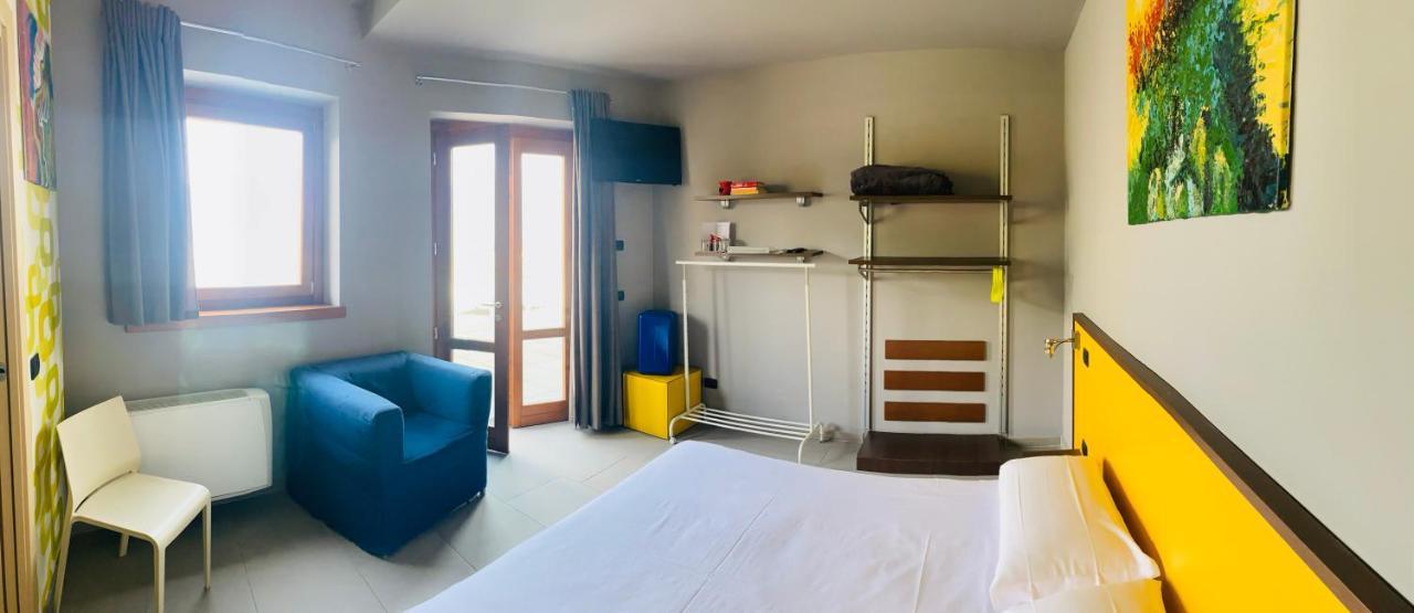 Vela Di Soleville Camere Con E Senza Vista Lago Con Ristorante & Pizzeria Sale Marasino Kültér fotó