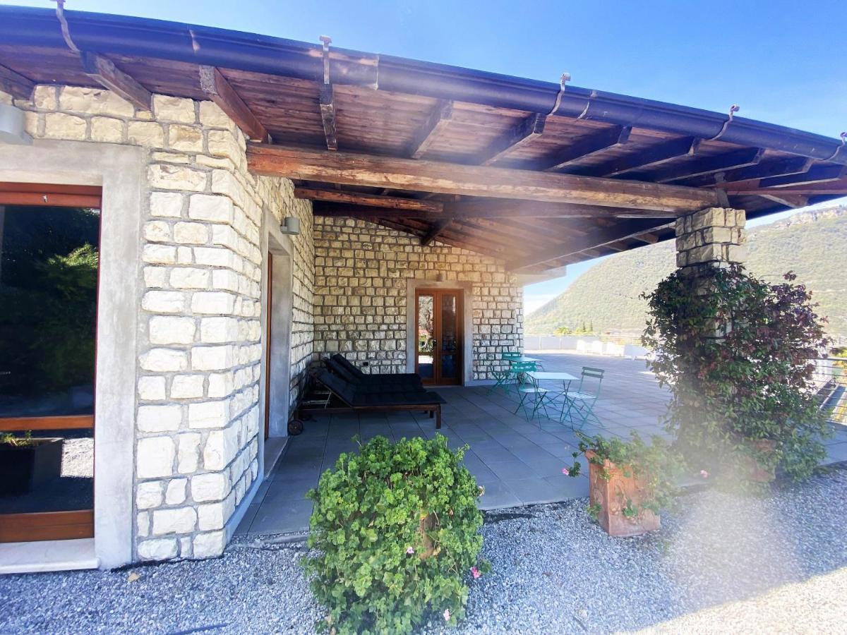 Vela Di Soleville Camere Con E Senza Vista Lago Con Ristorante & Pizzeria Sale Marasino Kültér fotó