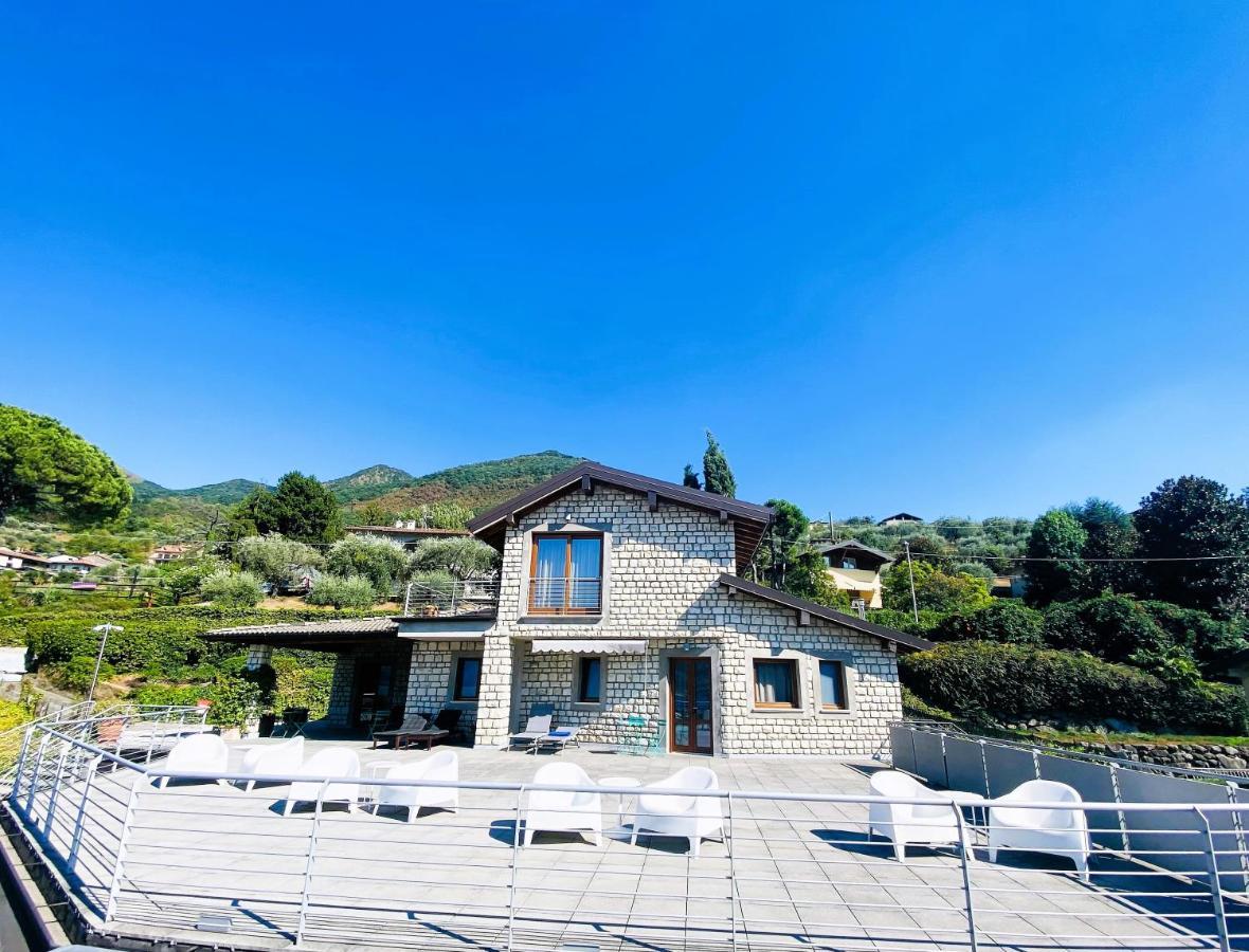 Vela Di Soleville Camere Con E Senza Vista Lago Con Ristorante & Pizzeria Sale Marasino Kültér fotó