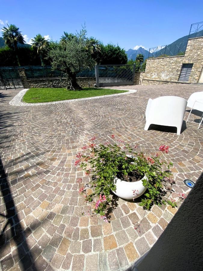 Vela Di Soleville Camere Con E Senza Vista Lago Con Ristorante & Pizzeria Sale Marasino Kültér fotó